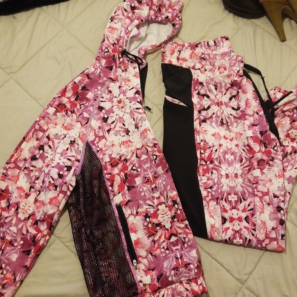 NWOT Floral Tracksuit
